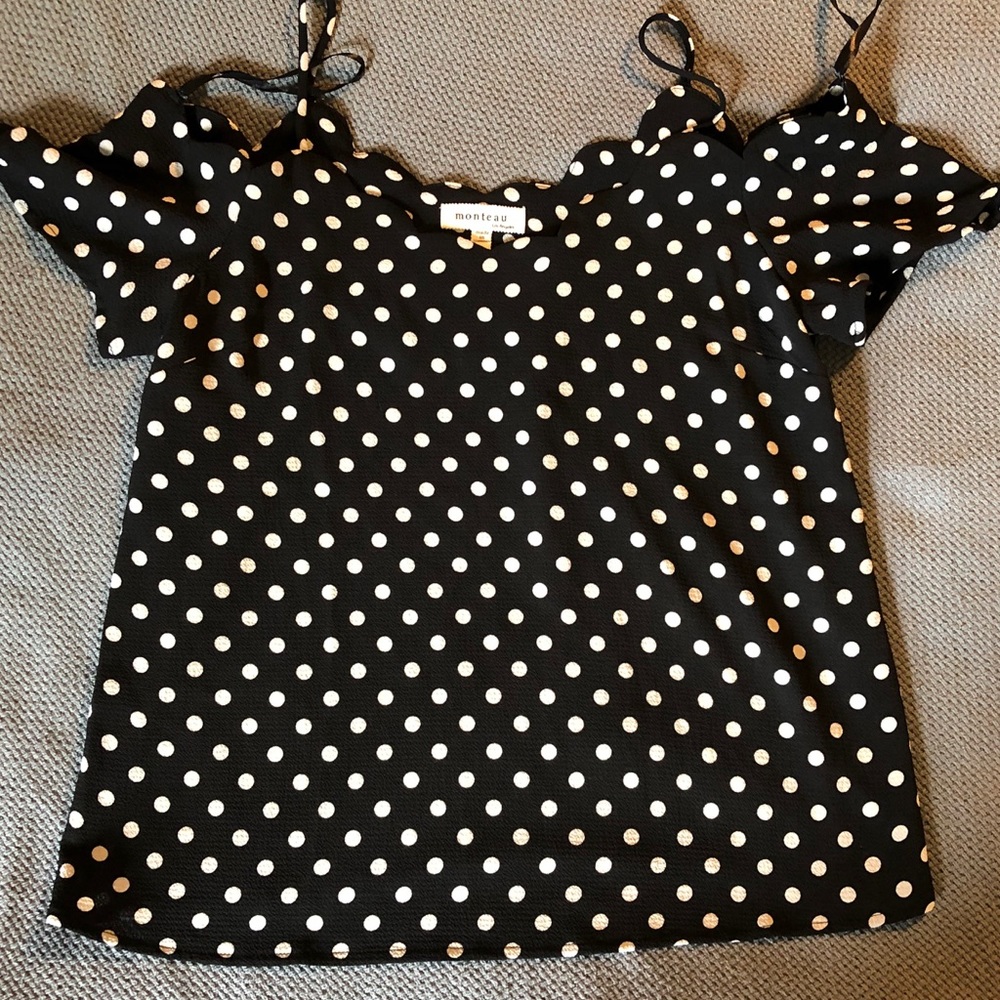 Monteau off the shoulder tank top
